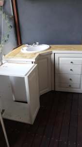 Corner bathroom vanity unit, shaving mirror, basin/taps & spout