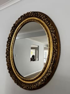 Round gold design mirror - made in Turkiye