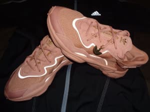 Adidas Originals Ozweego Womens US 8 Sneakers NEW