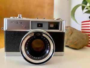 Minolta Hi-Matic 7s vintage 35mm rangefinder film camera. Film tested.