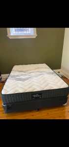 Free double mattress and bed base