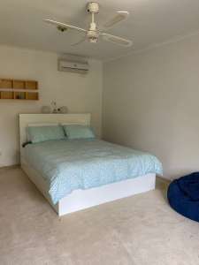 Furnished independent room with bathroom and walk-in wardrobe