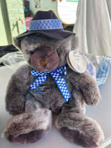 Constable T. Bear 2001 & 2002 Victoria Police Blue Ribbon Foundation