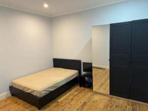 Large private room /$260 P/W