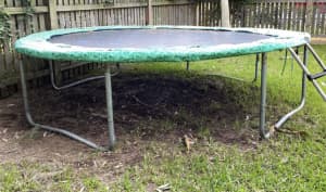Vuly trampoline 10ft - no net