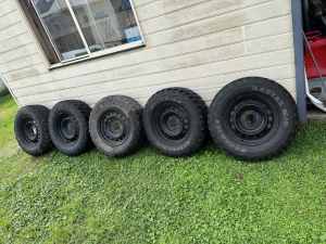 5 Hilux 4x4 mud tyres