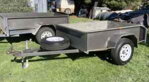 Wanted: WANTING TO BUY. CHEAP REGISTERED TRAILER
