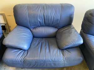 Leather lounge and 2 armchairs dark blue