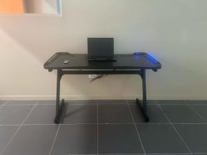 BRAND NEW MARLEY BLACK GAMING TABLE WITH LED LIGHT!!