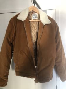 Levi’s Sherpa brown lined jacket size large