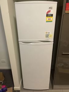 Used Bottom Mount LG, 253L refrigerator