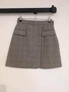 Witchery tweed mini skirt size 6 