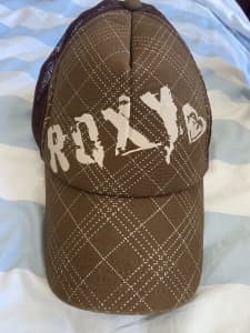 Roxy hat