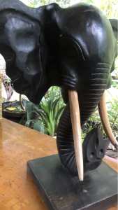 Wooden elephant 