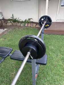 Bench press with weights