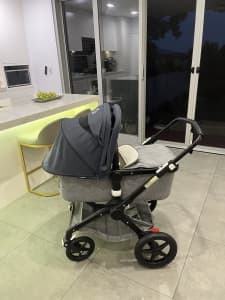 Bugaboo fox bassinet and seat pram good condition cleaned