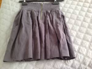 Decjuba Pleated Front Zip Mini Skirt, Size 8