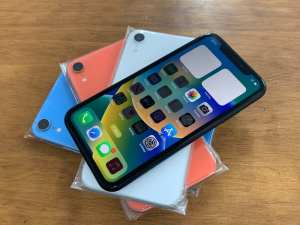 APPLE IPHONE XR 64GB / 128GB WITH SHOP WARRANTY AND INVOICE