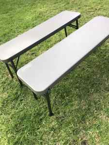 Pair of collapsible bench seats