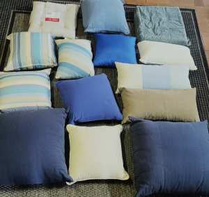Mixed cushions / throw pillows