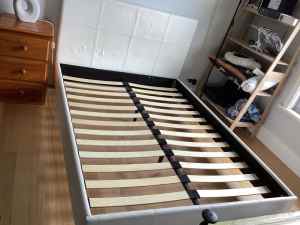 WHITE DOUBLE BED FRAME WITH SLATS