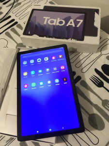 Samsung galaxy tab A7 64GB comes with usb cable only