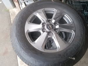 5 X 300 series Toyota land cruiser mags and tyres 