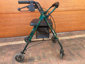 MOBILITY SEAT WALKER - RED GUM