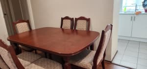 Dinning table and six chairs 