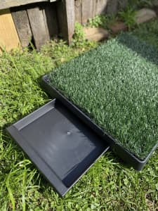 Puppy fake grass tray and two replacement grass layers