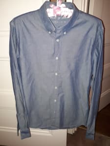 SABA mens long sleeve shirt. Blue chambrey. Size S.