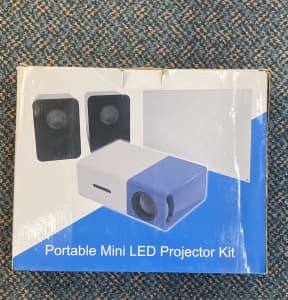 Portable LED Mini Projector Home Theater Kit. Model: YG300