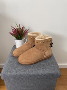 Shearers UGG boots mini - brand new