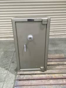 Chubb combination lock safe 