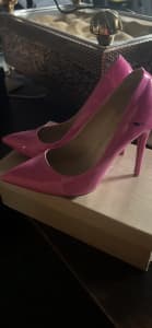 Pink heels Christian louboutin size 7 ladies