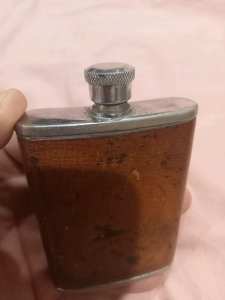 3oz Whisky Flask - excellent condition 