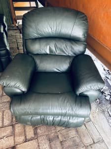 Leather recliner $250 ono