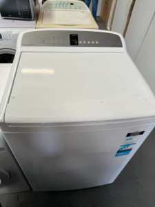 Fisher & Paykel 10 Kgs Washing Machine .