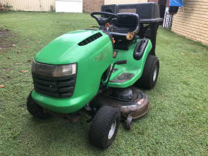 42 Deck Sabre Ride on Mower with catcher