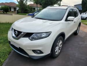 2017 Nissan X-TRAIL ST-L FWD - 60k ODO - Great condition