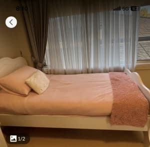 Single bed frame & mattress & quilt - complete