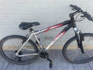 Merida hardtail mountain bike 16.5”