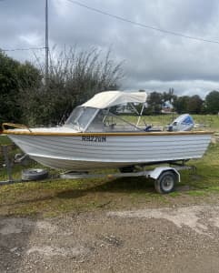 STACER BOAT AND TRAILER