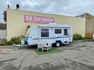 2000 OLYMPIC CARAVAN WITH SHOWER/TOILET