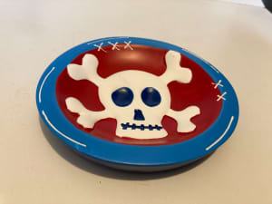 new skull soap dishes or ashtrays $3 each
