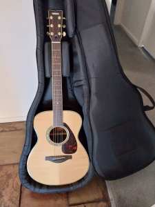 Yamaha LS6 Guitar and Case