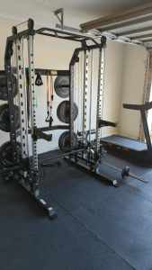 Body Iron gym cage, Smith machine and weights