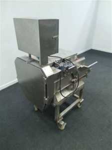 Commercial Meat Slicer Quality, with conveyor (3 blade cutter)