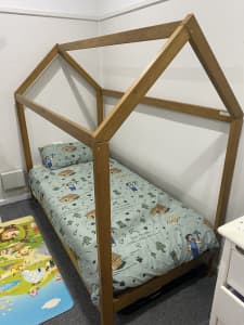 Children’s bed