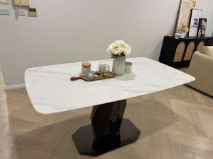 ultra-high-end microcrystal stone dining table